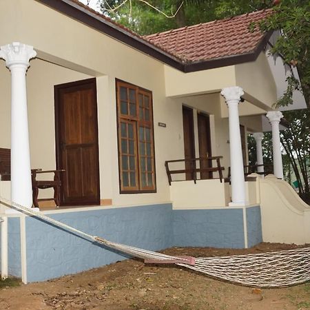 Soma Birds Lagoon Hotel Kotamangalam Екстериор снимка