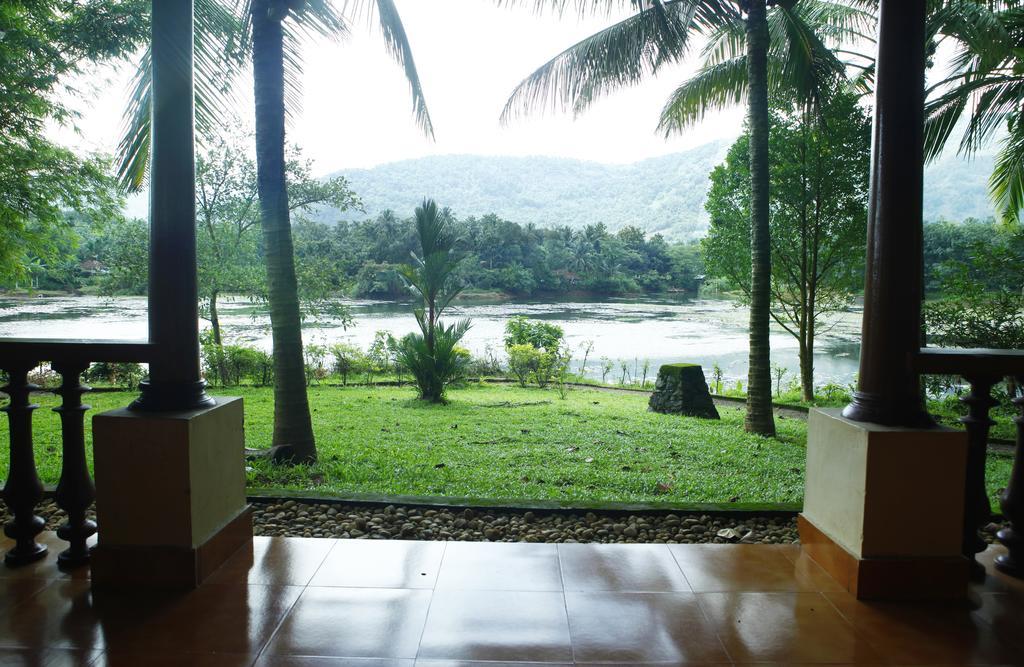Soma Birds Lagoon Hotel Kotamangalam Екстериор снимка