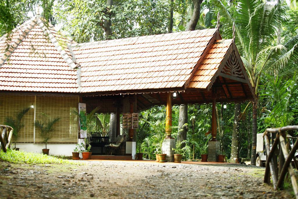 Soma Birds Lagoon Hotel Kotamangalam Екстериор снимка